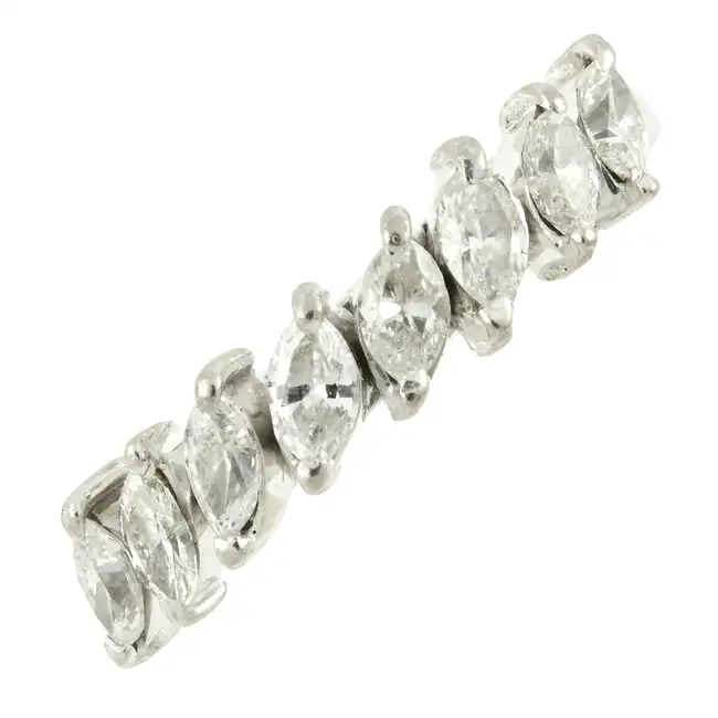 18ct gold diamond dress ring