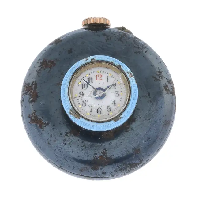 Button hole watch