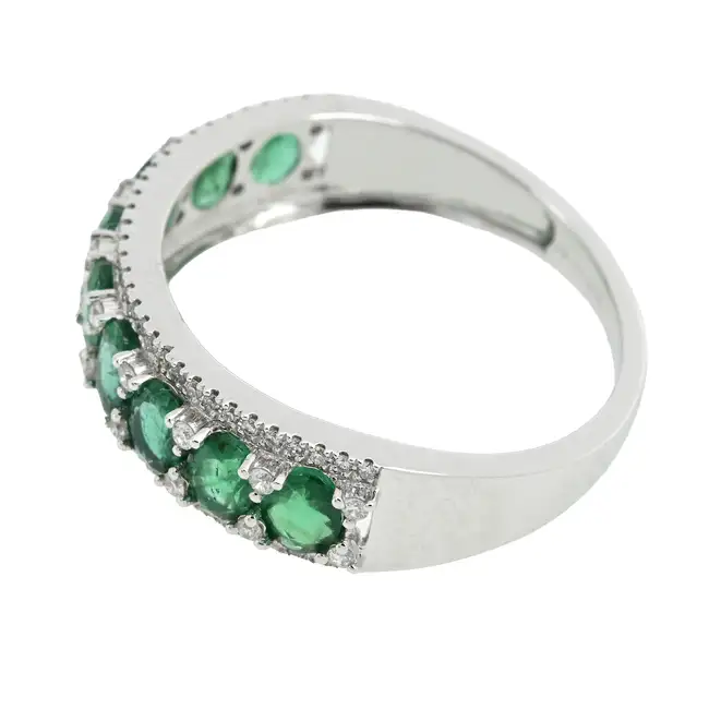 18ct gold emerald and diamond ring