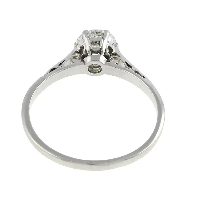 Diamond single-stone ring