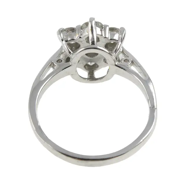 Diamond cluster ring