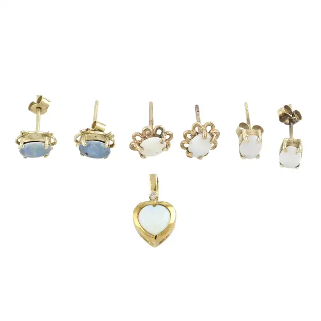 Selection of opal & opal composite jewellery