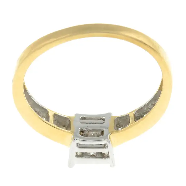 18ct gold diamond cluster ring