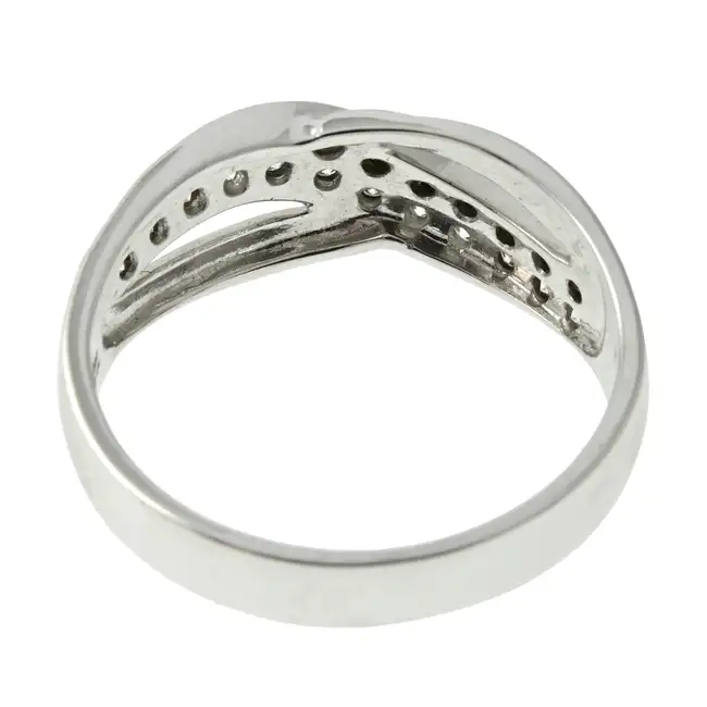 18ct gold diamond & black gem crossover ring