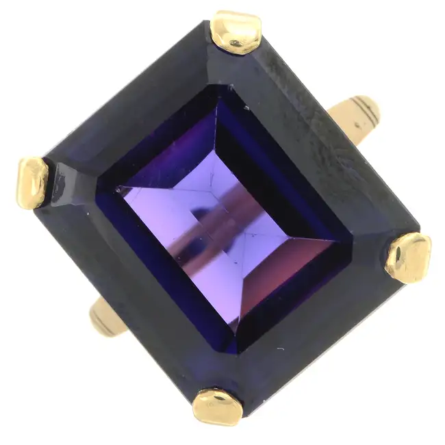 9ct gold synthetic sapphire single-stone ring