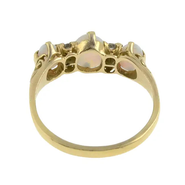 14ct gold opal & diamond dress ring