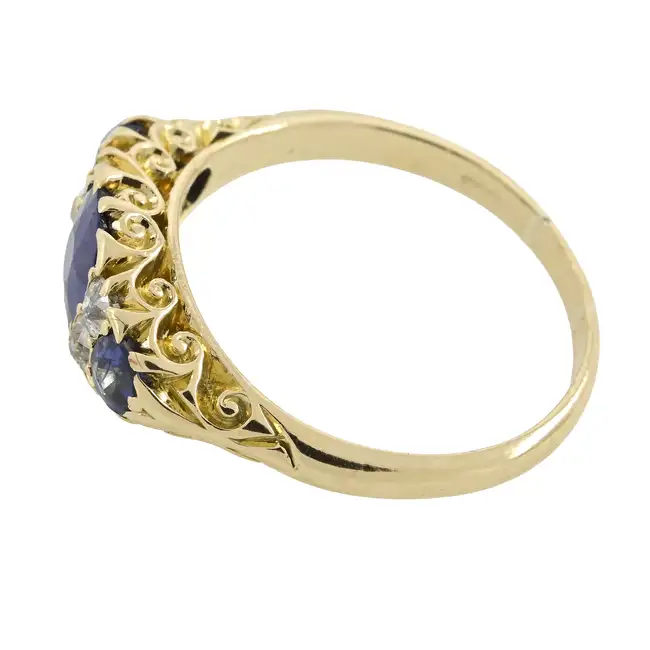 Victorian 18ct gold sapphire and diamond ring