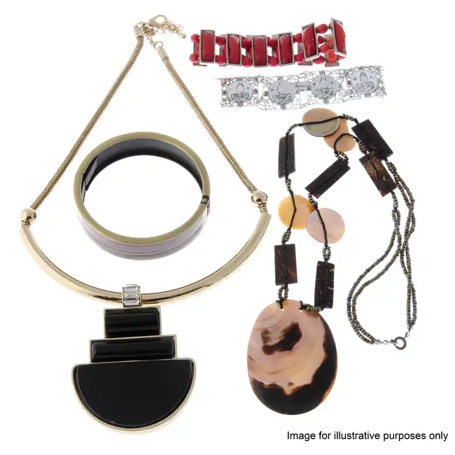 Assorted costume and fashion jewellery, many AF