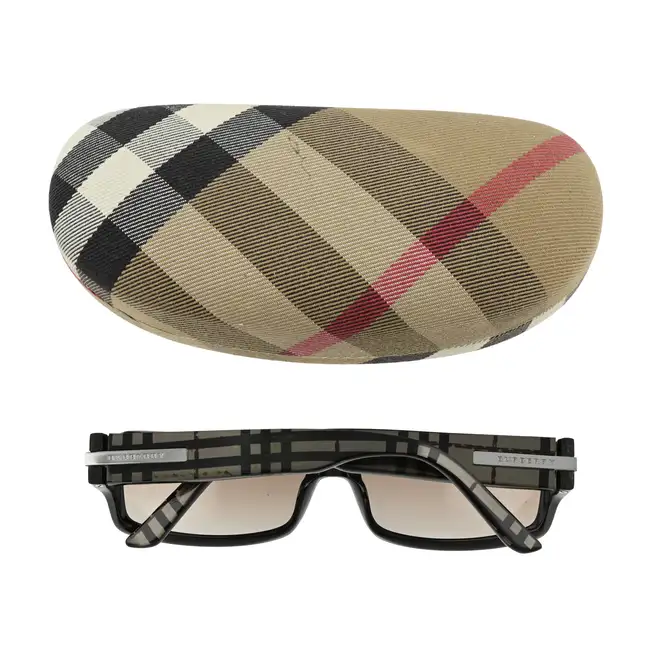 Burberry - sunglasses