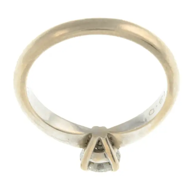 18ct gold diamond single-stone ring