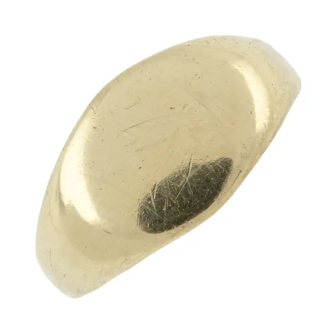 Signet ring