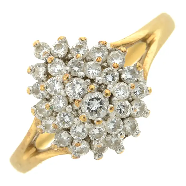 Diamond cluster ring
