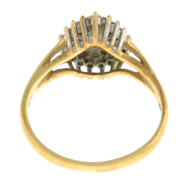 Diamond cluster ring