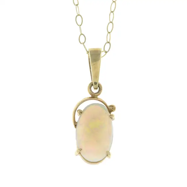 Opal pendant, with chain