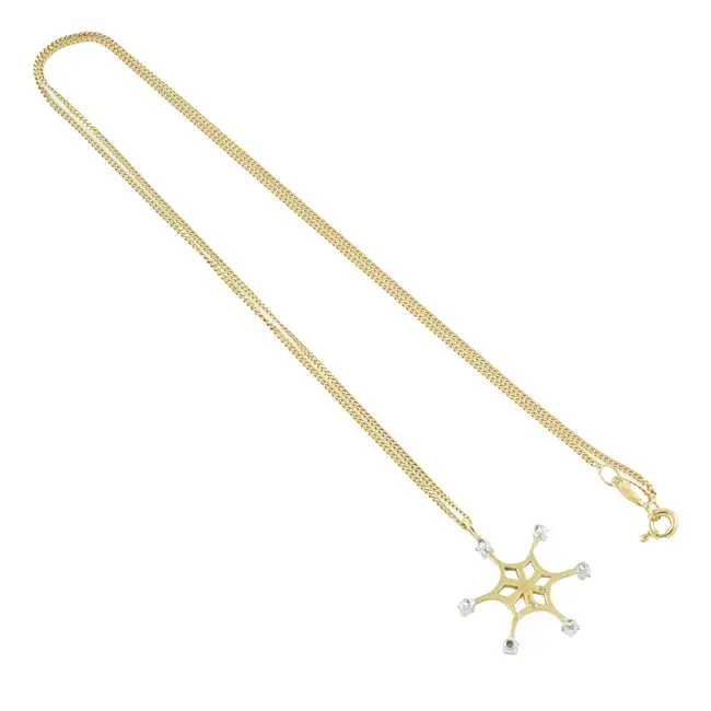 18ct gold diamond pendant, on 18ct gold chain