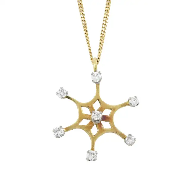 18ct gold diamond pendant, on 18ct gold chain