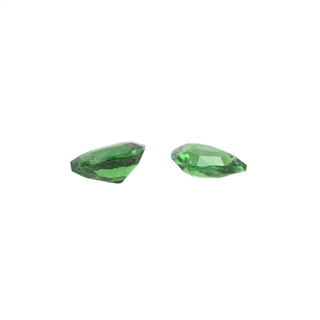 Two pear-shape tsavorite garnets, 1.49ct