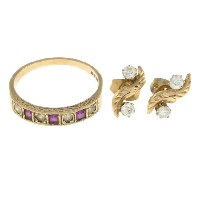 Earrings & 9ct gold ring