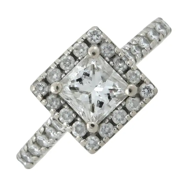 18ct gold diamond cluster ring