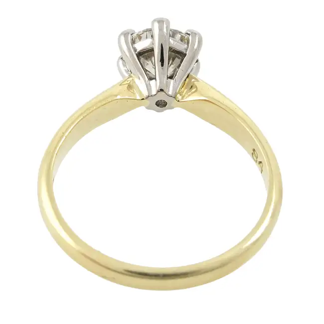 18ct gold diamond single-stone ring
