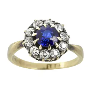 Late Victorian 18ct gold sapphire and diamond ring