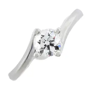 Diamond single-stone ring