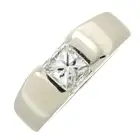 Platinum diamond single-stone ring