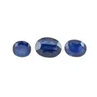 Three oval-shape sapphires, 6.09ct