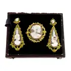Victorian shell cameo brooch & earrings set
