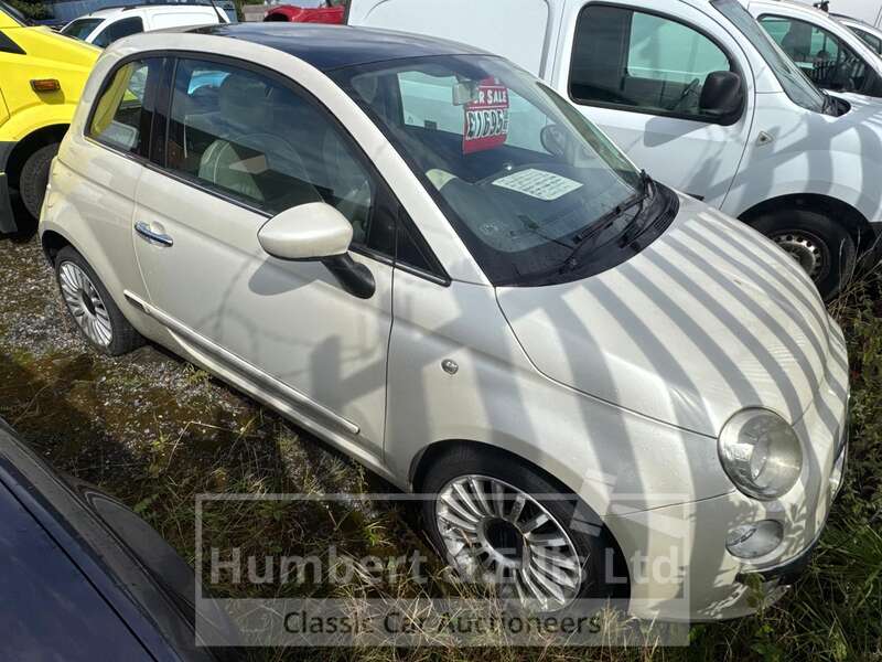 2009 FIAT 500 LOUNGE