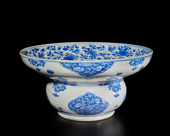 A blue and white spittoon, China for the export market, 18th century, 
Possibly Kangxi period...