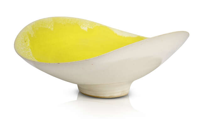 
	
		Rupert Spira (b.1960), a fine bowl 
		Early 21st century, potters RS seal to base 
		A...