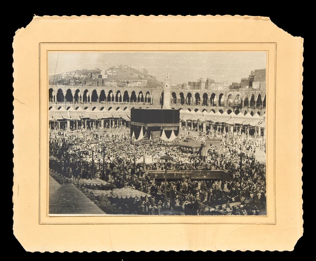 Five black and white panoramic views of Mecca, its vicinity and Medina : Three of Masjid...