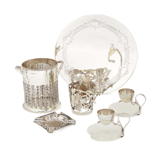 
	
		A silver footed dish, Sheffield c.1933, W & C Sissons (Walter & Charles Sissons), with...