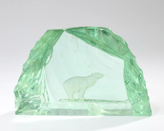Vicke Lindstrand (1904-1983) for Kosta Boda Iceberg with polar bears, 1949 Glass with etched...