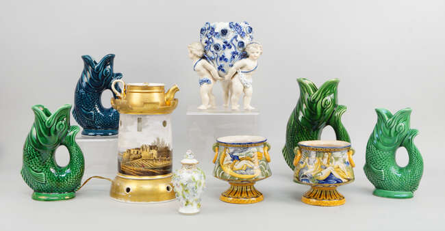 
	
		A pair of Italian maiolica vases, 20th century, in the Renaissance taste decorated with...