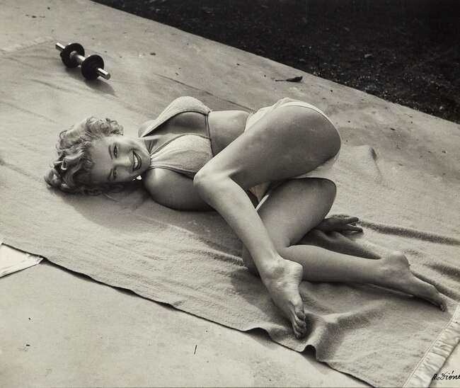 
	
		André de Dienes,
		American-Hungarian 1913-1985-
		 
		Marilyn Monroe, Bel Air...