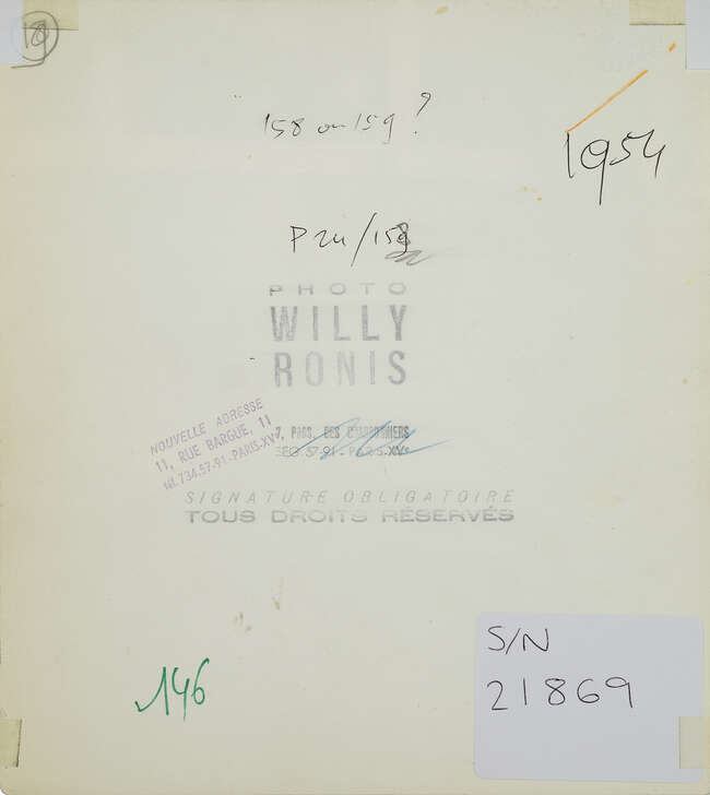 
	
		Willy Ronis, 
		French 1910  2009-
		 
		Homme sur un Banc, 1954;
		 
		silver gelatin...