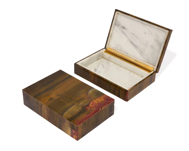 A pair of hardstone boxes, in Marra Mamba tiger's eye with marble interior, 16cm wide (2) (VAT...