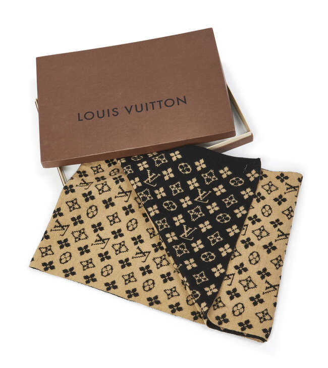 
	
		A Louis Vuitton scarf, the wool weave design with recurrent distinctive &#39;LV&#39; initial, in...