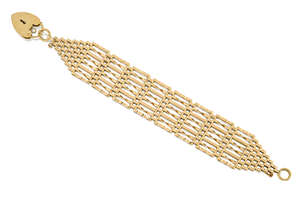 
	
		A 9ct gold gate link bracelet with 9ct gold padlock clasp, length 19.0cm,...