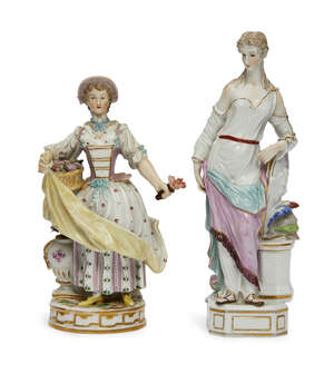 A Continental porcelain figure of a lady, possibly Samson, 20th century, modelled as a flower seller offering posies, blue crossed and S mark to base, 18cm hig