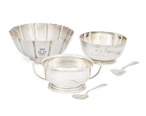 A cased silver Queen Elizabeth II wedding anniversary bowl, by Asprey & Co., London, c.1972, of circular scalloped form, the foot and body with commemorative e