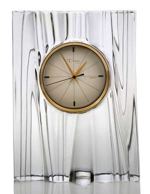 
	
		Daum, a French 'cristal' glass timepiece with quartz movement 
		Second half 20th...