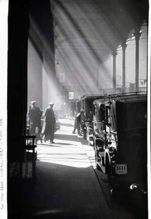 
	
		Joseph McKenzie, 
		Scottish 1929-2015-
		 
		The Taxi Rank, Liverpool Street Station,...