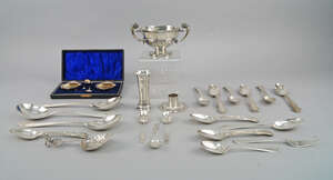 
	
		A boxed pair of silver shell form salts and spoons, Chester c.1909, J & R Griffin (Joseph...