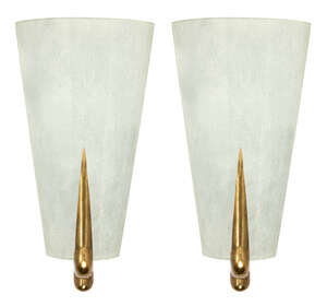 
	
		Italian, a pair of textured glass and brass wall appliques, in the manner of Stilnovo...