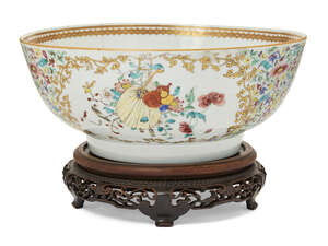 
	
		A large Chinese Canton porcelain famille rose punch bowl, Jiaqing period, painted with a...