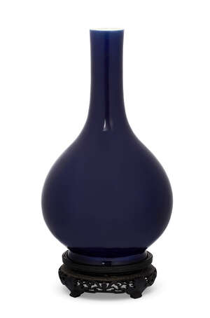 
	
		A Chinese monochrome porcelain bottle vase, Qianlong minyao mark and of the period, with...