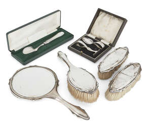
	
		A silver stilton scoop with Millennium hallmarks, Sheffield, 2000, William Yates, 19.1cm...